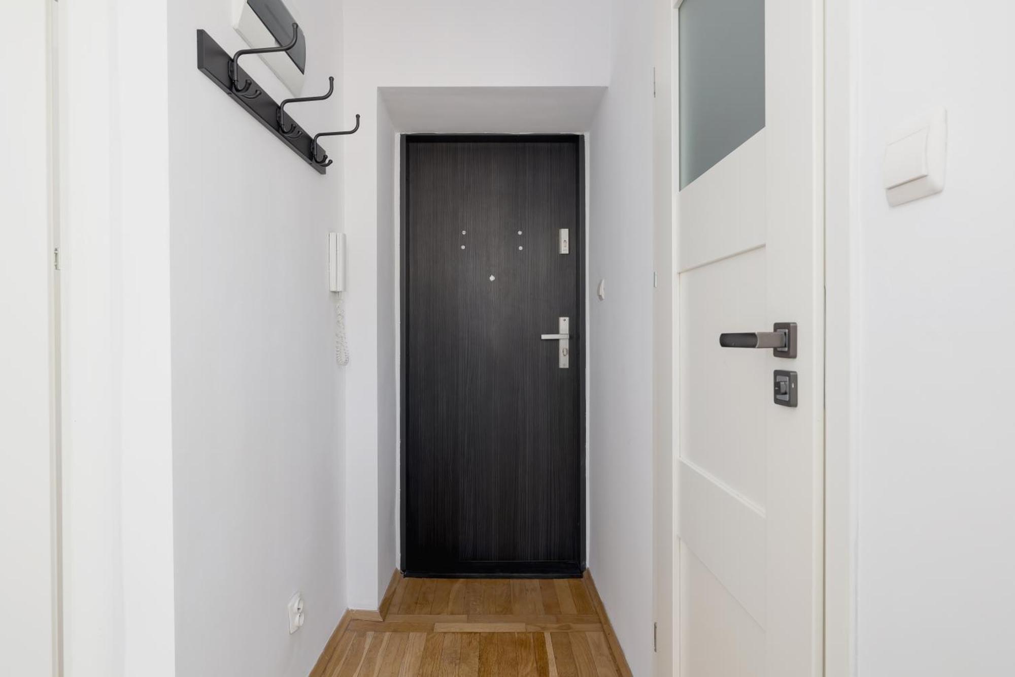1-Bedroom Apartment - 65 Dluga Street Красков Екстериор снимка