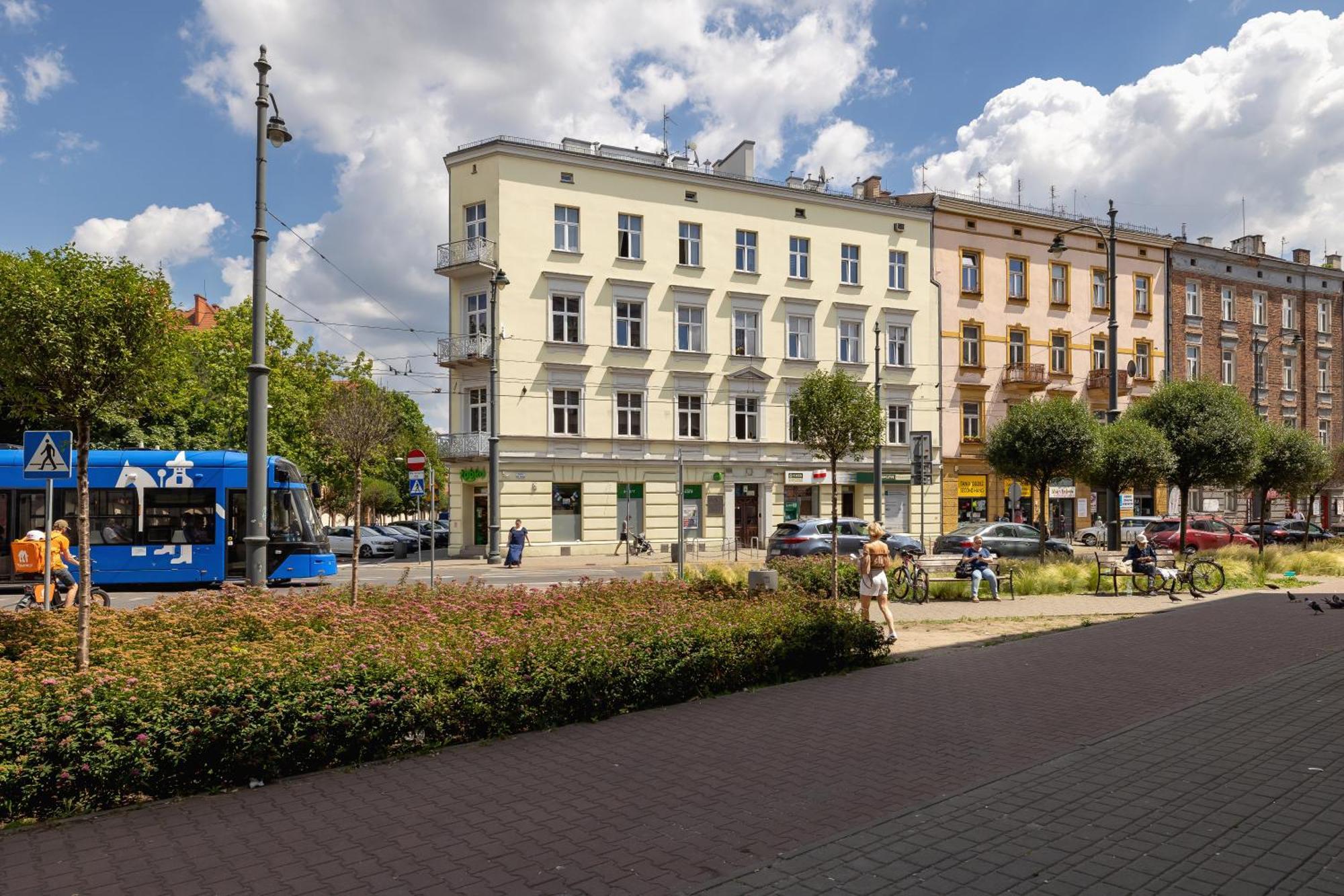 1-Bedroom Apartment - 65 Dluga Street Красков Екстериор снимка