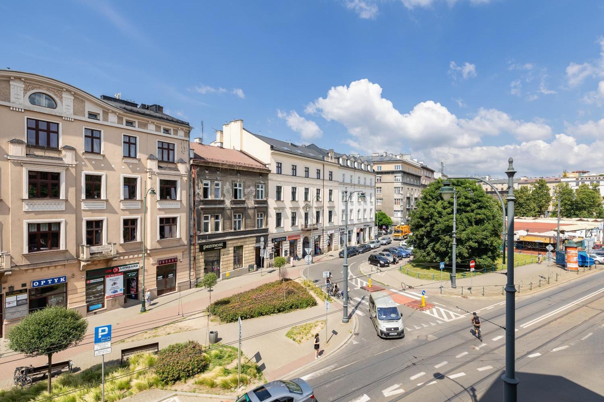 1-Bedroom Apartment - 65 Dluga Street Красков Екстериор снимка
